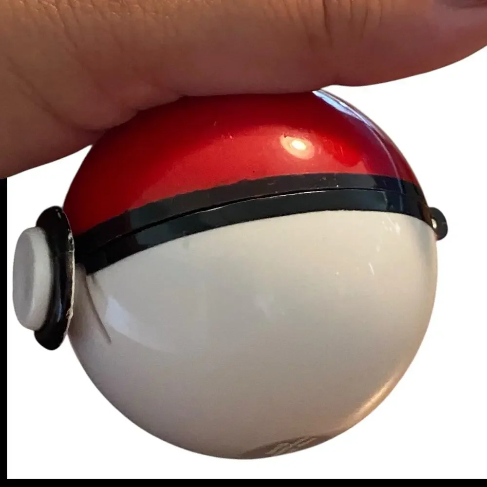 Vintage 1999 EEVEE POKEMON Pokeball Keychain Original Nintendo Collectible Toy